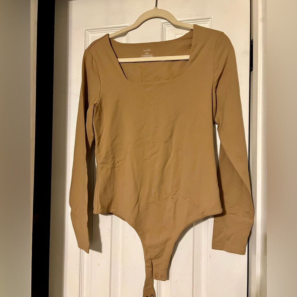 Nuuds Square-Neck Long Sleeve Bodysuit